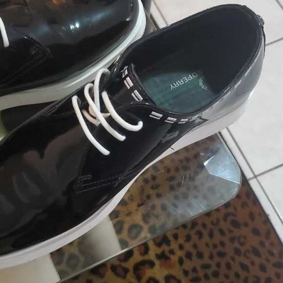 Shoe - Picture 2 of 2